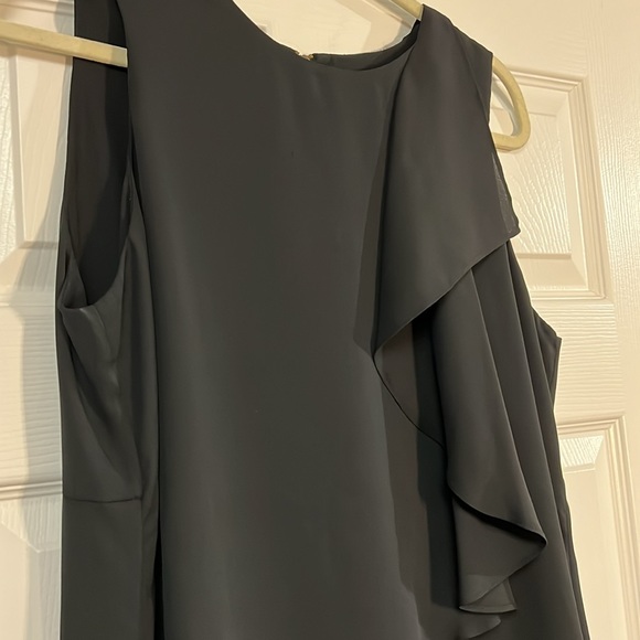 Kenneth Cole black ruffle sleeveless  layers flowy work business casual top L - Picture 7 of 10